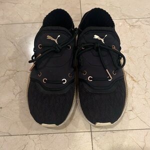 Women's Puma TSUGI Shinsei Casual Sneakers feature a head-turning modern size 8